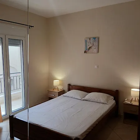 Autonomous Maisonette Nyaraló *