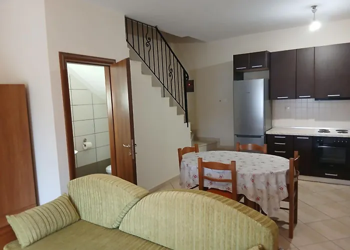 Autonomous Maisonette 度假居