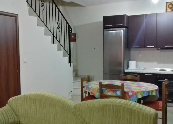 Autonomous Maisonette 度假居 *