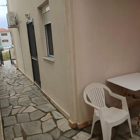 Autonomous Maisonette * 尼基季